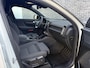 Volvo XC40 Single Motor Extended Range 82 kWh Plus | Trekhaak | Adaptive cruise control | Stoel- en stuurverwarming | Dode hoek detectie BLIS | Warmtepomp | LED koplampen | Navigatie | Apple Carplay / Android Auto | Parkeersensoren voor + achter | Achteruitrijcamera |
