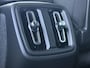 Volvo XC40 Single Motor Extended Range 82 kWh Plus | Trekhaak | Adaptive cruise control | Stoel- en stuurverwarming | Dode hoek detectie BLIS | Warmtepomp | LED koplampen | Navigatie | Apple Carplay / Android Auto | Parkeersensoren voor + achter | Achteruitrijcamera |