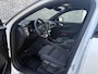 Volvo XC40 Single Motor Extended Range 82 kWh Plus | Trekhaak | Adaptive cruise control | Stoel- en stuurverwarming | Dode hoek detectie BLIS | Warmtepomp | LED koplampen | Navigatie | Apple Carplay / Android Auto | Parkeersensoren voor + achter | Achteruitrijcamera |