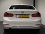 BMW 3-Serie 320i High Executive (LED, LEDER, STOELVERWARMING, PARKEERSENSOREN, NAVI)