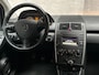 Mercedes-Benz A-klasse A160 Sport (AIRCO, LEDER, LOGISCH NAP, SPORTSTOELEN, CRUISE, PARKEERSENSOREN, NIEUWE APK, NIEUWSTAAT)