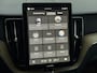 Volvo XC60 2.0 T8 Plug-in hybrid AWD Plus Dark Panoramadak, 360 Camera, Harman/Kardon, Memory stoelen, Winterpakket, Elektrische achterklep, Cruise control adaptief, 2 jaar garantie