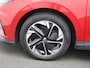 MG MG4 Long Range 64kWh Luxury | WLTP 435 KM | SoH 97% | 360° CAM | ACC | ECC | 17" LMV | Stoel + Stuur Verwarming | Warmte pomp |