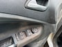 Ford C-Max 1.6 Trend|RIJD SCHAKELT GEBRUIKERSPOREN EN VIES BINNEN KANT