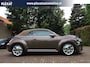 Volkswagen Beetle Cabriolet 1.2 TSI Higline BlueMotion | 70s Uitvoering | Uniek | Leder | Stoelverwarming | Historie | Bruin Met.