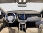 Volvo XC60 2.0 T6 | Pano | Trekhaak | Nieuw model | Thunder Grey | Apple Carplay | Plug-in hyrbid | Camera | Eerste eigenaar