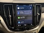 Volvo XC60 2.0 T6 | Pano | Trekhaak | Nieuw model | Thunder Grey | Apple Carplay | Plug-in hyrbid | Camera | Eerste eigenaar