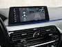 BMW 5-Serie 520i M Sport High Executive 184Pk Automaat (PANORAMADAK, M PAKKET, GROOT NAVI, MEMORY SEATS, 360 CAMERA, STOELVERWARMING, GETINT GLAS, SFEERVERLICHTING, NIEUWSTAAT)