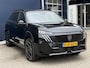 Peugeot e-5008 GT Exclusive Dual Motor 73 kWh | AWD | Navigatie | 360 Camera | Schuifdak | Nappa Leder | Stoel/stuur verwarming | Stoel ventilatie/geheugen | Pixel Led | 7-zits | Alarm