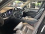 Volvo XC90 2.0 T8 Plug-in hybrid AWD Plus Black Edition Panoramadak, Bowers & Wilkens, Stoelverwarming en stuurwielverwarming en massagestoelen, Head up display