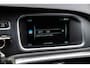 Volvo V40 Cross Country 1.6 T4 Momentum | Panoramadak | Navigatie | High Performance Audio | Parkeersensoren | Lichtmetalen Velgen