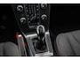 Volvo V40 Cross Country 1.6 T4 Momentum | Panoramadak | Navigatie | High Performance Audio | Parkeersensoren | Lichtmetalen Velgen