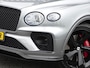Bentley Bentayga 4.0 V8 550PK TwinTurbo / NAIM / diamanten / carbon / 22'' black