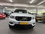 Volvo XC40 1.5 T2 R-Design/ NL auto/ Automaat/ Elektrische trekhaak/ Camera/ Sensoren