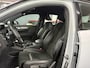 Volvo XC40 1.5 T2 R-Design/ NL auto/ Automaat/ Elektrische trekhaak/ Camera/ Sensoren