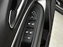 Jeep Avenger 1st Edition 54 kWh | Automaat | LMV | Navigatie | Climate Control | Camera | Adaptive Cruise Control | Elektrische Achterklep | Stoel verwarming  | Apple carplay