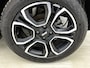 Jeep Avenger 1st Edition 54 kWh | Automaat | LMV | Navigatie | Climate Control | Camera | Adaptive Cruise Control | Elektrische Achterklep | Stoel verwarming  | Apple carplay