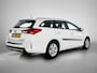 Toyota Auris Touring Sports 1.8 Hybrid Dynamic | Navigatie | Camera | Cruise Control | Climate Control | Dealer Onderhouden | Onderweg-naar-dealer