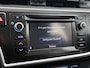 Toyota Auris Touring Sports 1.8 Hybrid Dynamic | Navigatie | Camera | Cruise Control | Climate Control | Dealer Onderhouden | Onderweg-naar-dealer
