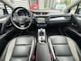 Toyota Avensis Touring Sports 1.8 VVT-i Executive -LEDER-CLIMA-CRUISECONTROL-TREKHAAK-1500 KG TREKGEWICHT-CAMERA-STOELVERWARMING-