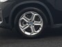 BMW iX1 xDrive30 Launch Edition 67 kWh 313pk Dealer O.H. | Adaptief M Onderstel | Camera | Stoelverwarming | Widescreen Navi | Sfeerverlichting | Apple Carplay | Navigatie | DAB | 18'' L.M. | Virtual | Cruise Control |