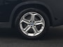 BMW iX1 xDrive30 Launch Edition 67 kWh 313pk Dealer O.H. | Adaptief M Onderstel | Camera | Stoelverwarming | Widescreen Navi | Sfeerverlichting | Apple Carplay | Navigatie | DAB | 18'' L.M. | Virtual | Cruise Control |