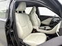 Lexus LBX Elegant 2WD | 18" LM Velgen | Stoelverwarming | Leder |
