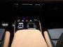 Audi SQ6 e-tron quattro 100 kWh 490 PK l Adaptive cruise control l Bang & Olufsen 3D l Elektrisch instel. voorstoelen l Geheugen best.stoel l Adaptieve S-luchtvering l Stoelverwarming voor en achter l Stuurverwarming l Glazen panoramadak l Navigatie l Climate control l MMI-bijrijdersscherm l 360 graden camera l Head-up display l Trekhaak l Elektrisch verstelbaar stuur l Alarm klasse III