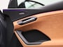 Audi SQ6 e-tron quattro 100 kWh 490 PK l Adaptive cruise control l Bang & Olufsen 3D l Elektrisch instel. voorstoelen l Geheugen best.stoel l Adaptieve S-luchtvering l Stoelverwarming voor en achter l Stuurverwarming l Glazen panoramadak l Navigatie l Climate control l MMI-bijrijdersscherm l 360 graden camera l Head-up display l Trekhaak l Elektrisch verstelbaar stuur l Alarm klasse III