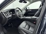 Volvo XC60 2.0 T6 Plug-in hybrid AWD Core Bright 350PK | Wegklapbare Trekhaak | Schuif-/Kanteldak | All Season Banden | Stoel- en Stuurverwarming | Achterbankverwarming | Elektrische Kofferklep | Apple CarPlay & Android Auto