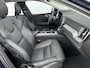 Volvo XC60 2.0 T6 Plug-in hybrid AWD Core Bright 350PK | Wegklapbare Trekhaak | Schuif-/Kanteldak | All Season Banden | Stoel- en Stuurverwarming | Achterbankverwarming | Elektrische Kofferklep | Apple CarPlay & Android Auto