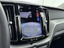 Volvo XC60 2.0 T6 Plug-in hybrid AWD Core Bright 350PK | Wegklapbare Trekhaak | Schuif-/Kanteldak | All Season Banden | Stoel- en Stuurverwarming | Achterbankverwarming | Elektrische Kofferklep | Apple CarPlay & Android Auto