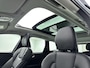 Volvo XC60 2.0 T6 Plug-in hybrid AWD Core Bright 350PK | Wegklapbare Trekhaak | Schuif-/Kanteldak | All Season Banden | Stoel- en Stuurverwarming | Achterbankverwarming | Elektrische Kofferklep | Apple CarPlay & Android Auto