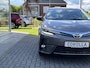 Toyota Corolla Sedan 1.6 VVT-i Executive | Trekhaak, Parkeersensoren, Half leer, Stoelverwarming, Climate control,1.300KG Trekgewicht, Uniek!