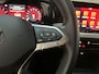 Volkswagen Golf 1.0 eTSI DSG Life Sfeerverlichting Navigatie Parkeersensoren DAB+ App-Connect