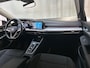Volkswagen Golf 1.0 eTSI DSG Life Sfeerverlichting Navigatie Parkeersensoren DAB+ App-Connect