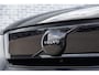 Volvo EC40 Single Motor Extended Range Ultra Black Edition Europa 82 kWh | Panoramadak | Google Maps navigatie | 20 inch velgen | Harman Kardon audio | Stoel- en stuurverwarming | Elektrische stoelverstelling |