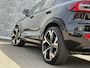 Volvo EC40 Single Motor Extended Range Ultra Black Edition Europa 82 kWh | Panoramadak | Google Maps navigatie | 20 inch velgen | Harman Kardon audio | Stoel- en stuurverwarming | Elektrische stoelverstelling |