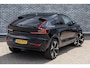 Volvo EC40 Single Motor Extended Range Ultra Black Edition Europa 82 kWh | Panoramadak | Google Maps navigatie | 20 inch velgen | Harman Kardon audio | Stoel- en stuurverwarming | Elektrische stoelverstelling |