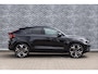 Volvo EC40 Single Motor Extended Range Ultra Black Edition Europa 82 kWh | Panoramadak | Google Maps navigatie | 20 inch velgen | Harman Kardon audio | Stoel- en stuurverwarming | Elektrische stoelverstelling |