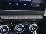 Renault Clio 1.6 E-Tech Hybrid 145 PK Techno | Pack Advanced Safety | Pack Infotainment 9.3" | Pack Lightning | Apple Carplay/Android | cruise control | electronic climate control | lederen/stof bekleding | LED koplampen | lichtmetalen velgen 16" | navigatiesysteem |