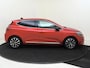 Renault Clio 1.6 E-Tech Hybrid 145 PK Techno | Pack Advanced Safety | Pack Infotainment 9.3" | Pack Lightning | Apple Carplay/Android | cruise control | electronic climate control | lederen/stof bekleding | LED koplampen | lichtmetalen velgen 16" | navigatiesysteem |