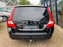 Volvo V70 2.5FT Momentum Automaat H.LEER / XENON / TREKHAAK / YOUNGTIMER
