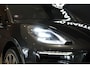 Porsche Macan 3.6 Turbo *NL AUTO / PORSCHE ONDERHOUDEN* + CARBON / PANO / SPORT CHRONO