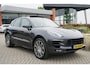 Porsche Macan 3.6 Turbo *NL AUTO / PORSCHE ONDERHOUDEN* + CARBON / PANO / SPORT CHRONO
