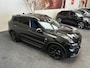 Lynk & Co 01 1.5 BLACK LINE PREMIUM LEDEREN BEKLEDING 100 STUKS OP VOORRAAD ! VOL OPTIES ! 360 CAMERA ADAPTIVE CRUISE CONTROL PANORAMA SCHUIF/KANTELDAK APPLE CARPLAY/ANDROID RIJSTROOKSENSOREN ZEER MOOI !! INCL NIEUWE TREKHAAK