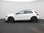 Mercedes-Benz GLA 180 Premium Plus | WORDT VERWACHT | Automaat | Camera | Parkeersensoren | Panoramadak | Stoelverwarming | AMG-Styling |