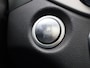Mercedes-Benz GLA 180 Premium Plus | WORDT VERWACHT | Automaat | Camera | Parkeersensoren | Panoramadak | Stoelverwarming | AMG-Styling |