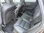 Volvo XC60 2.0 T8 Plug-in hybrid AWD R-Design | SOH 100% | Stoelverwarming en verkoeling | HUD | Harman/Kardon Audio | Apple Carplay/Android Auto |