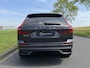Volvo XC60 2.0 T8 Plug-in hybrid AWD R-Design | SOH 100% | Stoelverwarming en verkoeling | HUD | Harman/Kardon Audio | Apple Carplay/Android Auto |